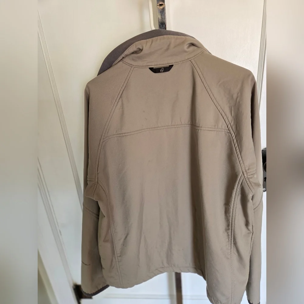 Men Columbia Jacket sz Medium Tan